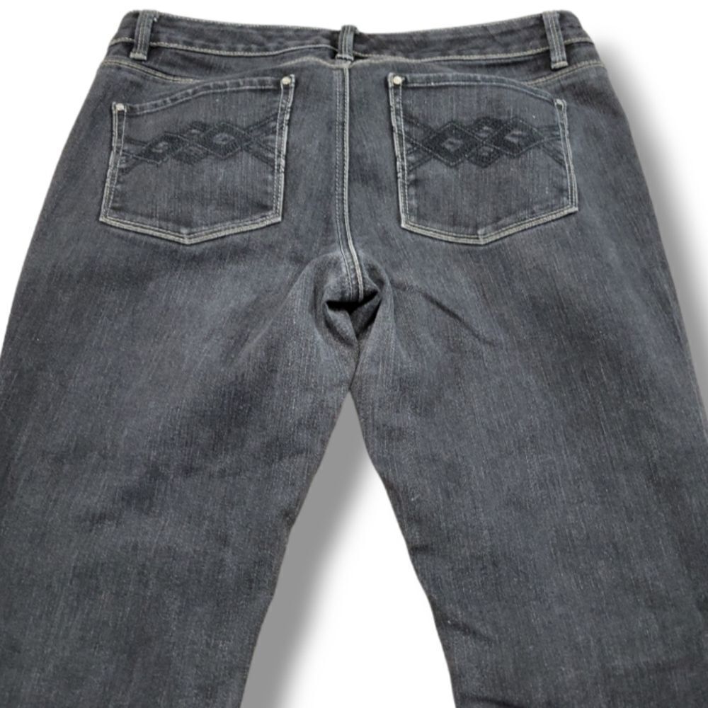 White House Black Market Dark Wash Cropped Jeans - Picture 5 of 6